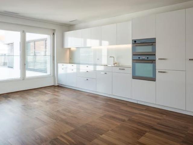 2 Zimmer, 118 m², 2. Stock