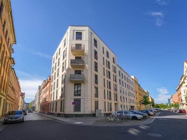 2 Zimmer, 1 Traum und die Stadt nebenan