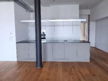 2 Zimmer, 200 m²