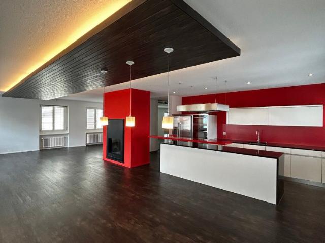 2 Zimmer, 244 m², 2. Stock