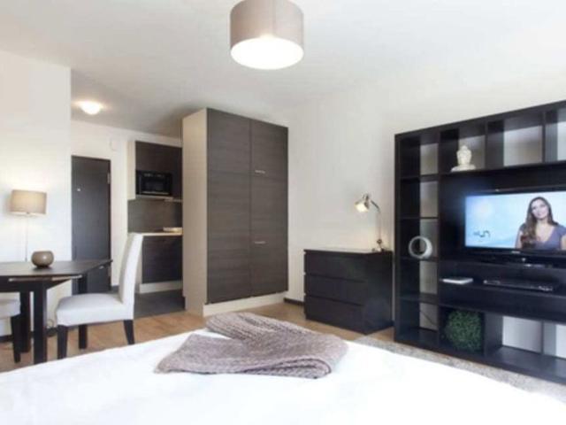 2 Zimmer, 28 m², 1. Stock