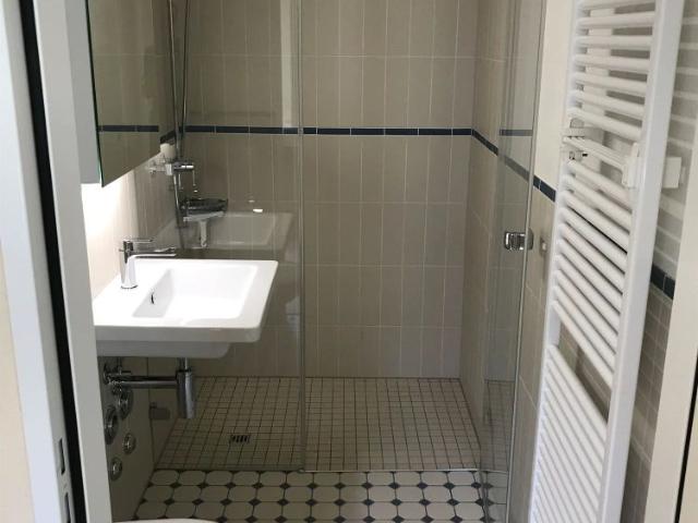 2 Zimmer, 30 m², 1. Stock