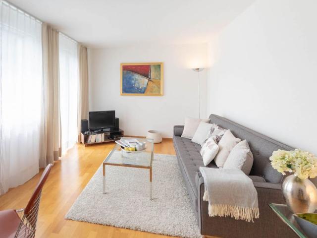 2 Zimmer, 30 m², 1. Stock