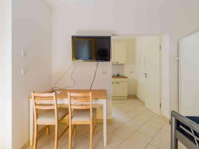2 Zimmer, 32 m², 1. Stock