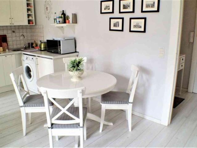2 Zimmer, 32 m², 1. Stock