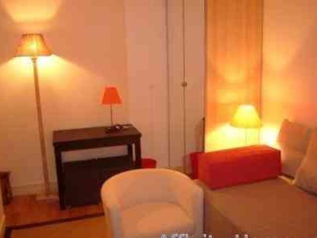 2 Zimmer, 32 m², 1. Stock