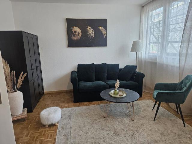 2 Zimmer, 35 m², 1. Stock