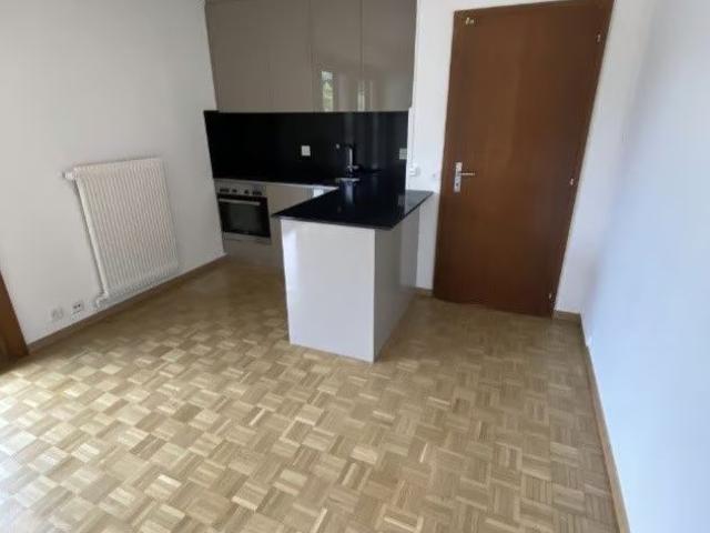 2 Zimmer, 35 m², 1. Stock