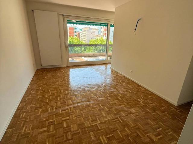 2 Zimmer, 35 m², 2. Stock