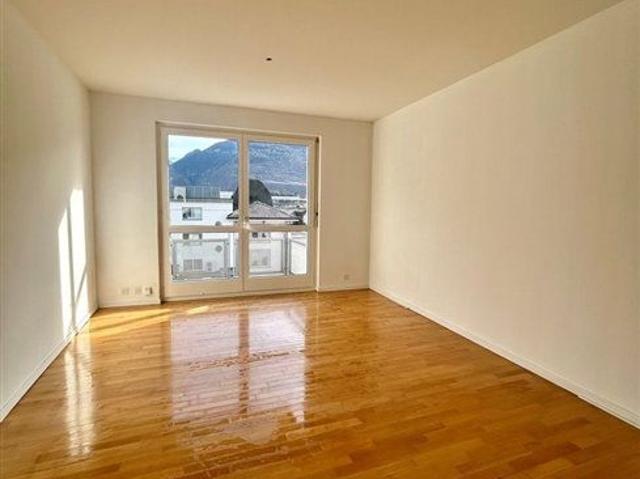 2 Zimmer, 3. Stock