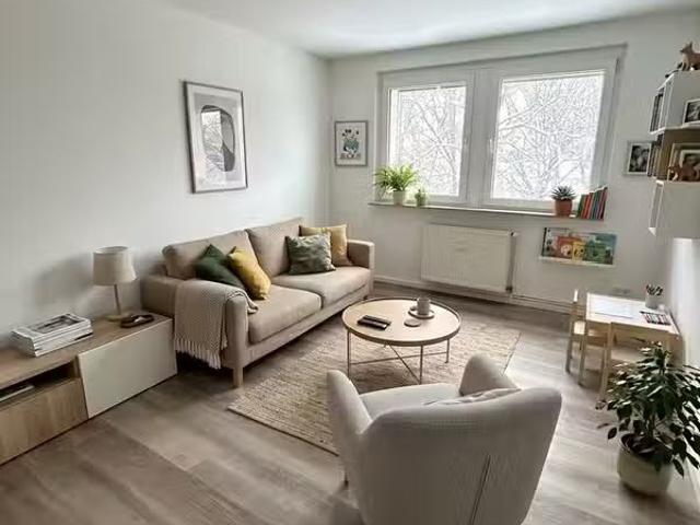 2 Zimmer Wohnung mieten in Schorfheide 16244 49,9 m²