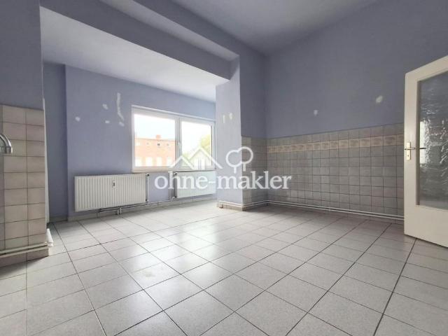 2 Zimmer Wohnung mit 88 m² im 1. OG – unrenoviert