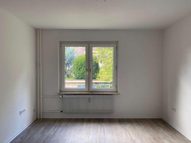 2 Zimmer Wohnung mit Tageslichtbad sucht einen Nachmieter