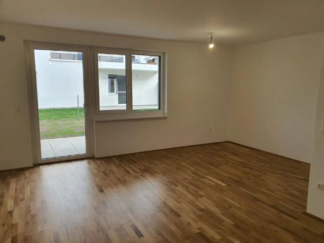 2 Zimmer Wohnung mit Terrasse und Garten, Top 1
