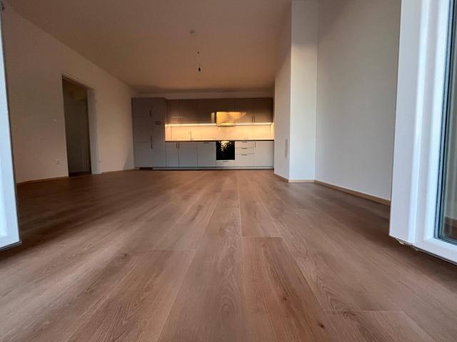 2 Zimmer Wohnung mit Westbalkon 2 Min. zum Bahnhof & Zentrum