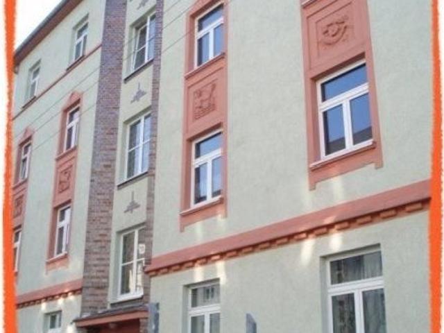 2 Zimmer Wohnung mit Wintergarten und offener Küche in Zwickau zu vermieten!