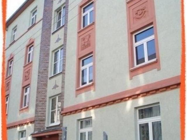 2 Zimmer Wohnung mit Wintergarten und offener Küche in Zwickau zu vermieten!