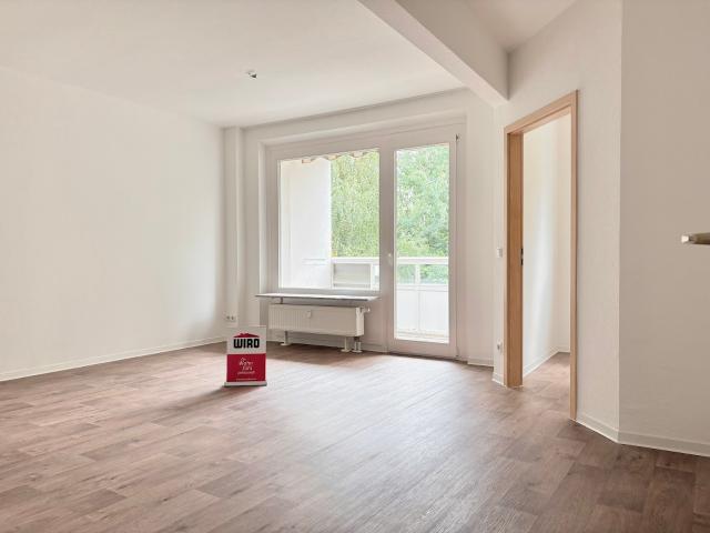 2 Zimmer Wohnung mit Aufzug & Balkon in Rostock Groß Klein