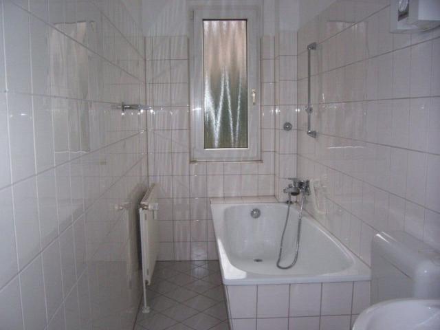2 Zimmer Wohnung mit Balkon !