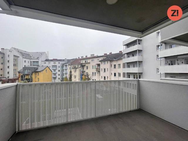2 Zimmer Wohnung mit Balkon