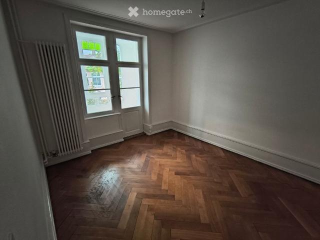 2 Zimmer Wohnung mit Balkon 75 m2 im 1. Obergeschoss