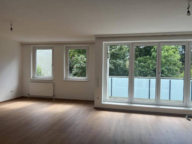 2 Zimmer Wohnung mit Balkon