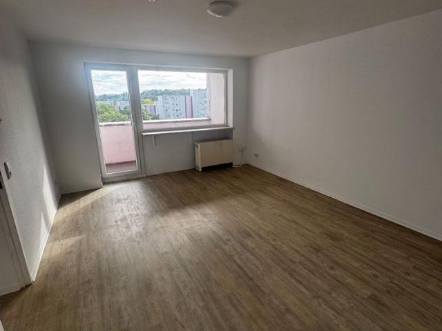 2 Zimmer Wohnung mit Balkon & Aufzug sucht neue Mieter