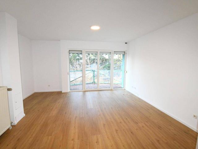 2 Zimmer Wohnung mit Balkon, Gartennutzung & Autoabstellplatz in Ruhelage