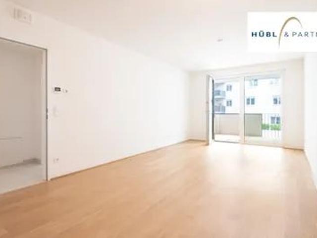 2 Zimmer Wohnung mit Balkon & EWE Küche | Fußbodenheizung | elektr. Außenbeschattung | Erdwärme