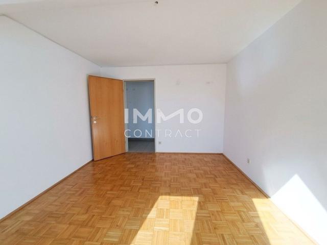2 Zimmer Wohnung mit Balkon | Kalvarienbergstraße 134 Top 17