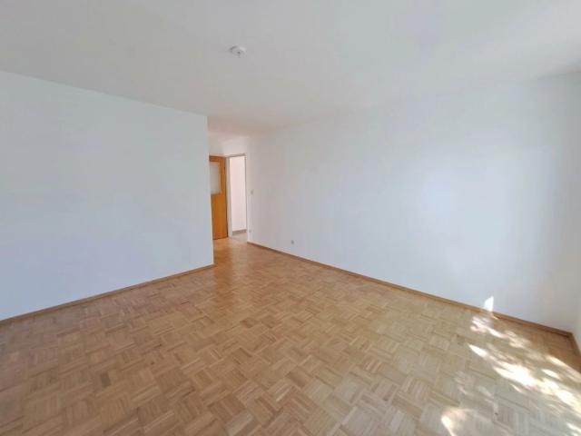 2 Zimmer Wohnung mit Balkon | Kalvarienbergstraße 134 Top 17