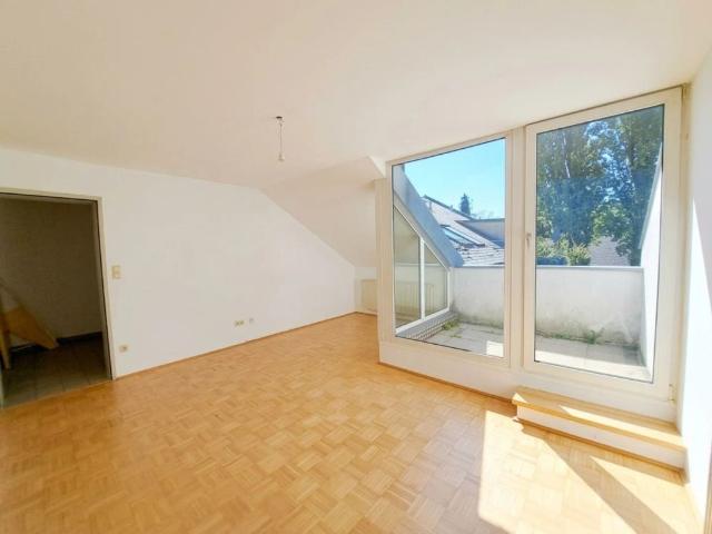 2 Zimmer Wohnung mit Balkon | Kalvarienbergstraße 134 Top 17