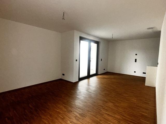2 Zimmer Wohnung mit Balkon im Herzen der Äußeren Neustadt