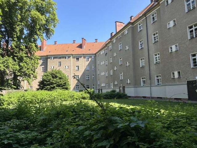 2 Zimmer Wohnung mit Balkon in Alt Wittenau, frei ab 12.2026