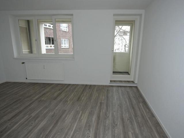 2 Zimmer Wohnung mit Balkon in Barmbek