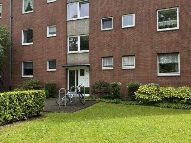 2 Zimmer Wohnung mit Balkon in Düsseldorf Garath
