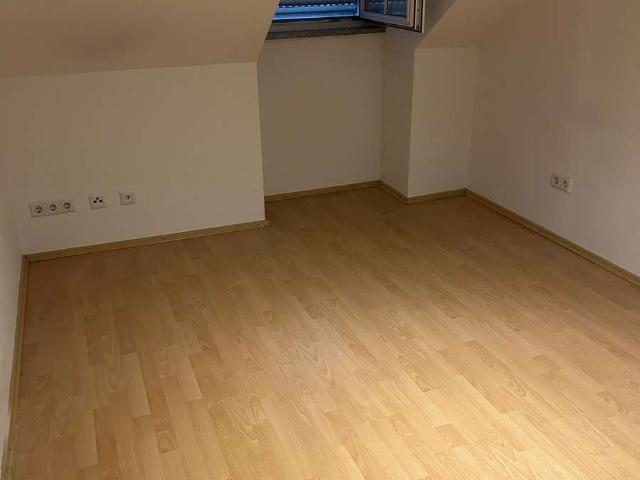 2 Zimmer Wohnung mit Balkon in Kirchheim bei München