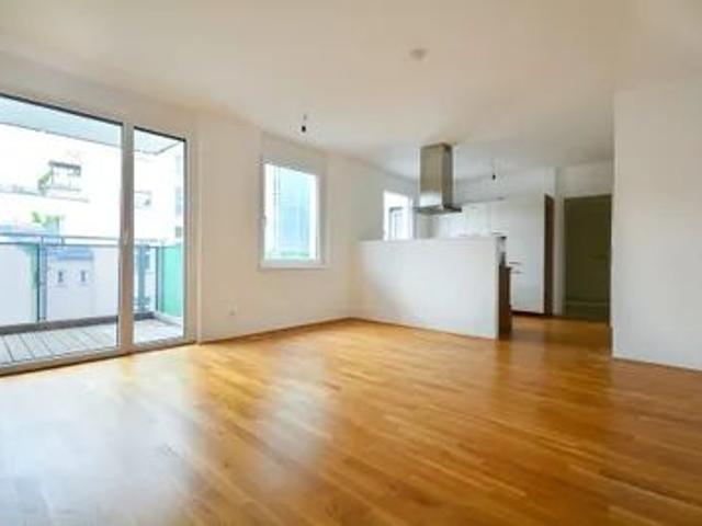 2 Zimmer Wohnung mit Balkon in Hofruhelage / absolute Nähe zur U3