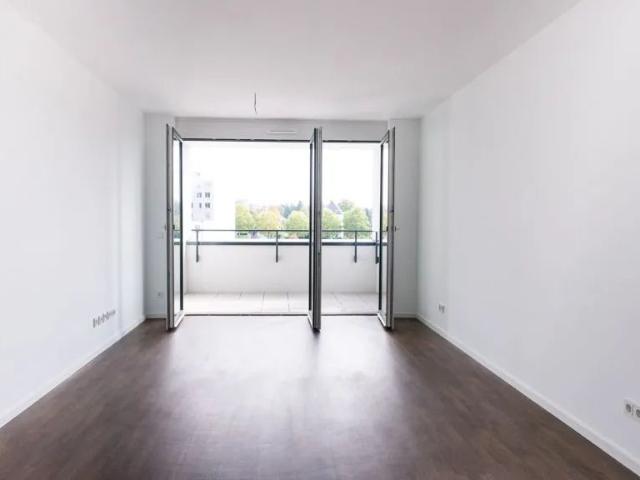 2 Zimmer Wohnung mit Balkon in Offenbach
