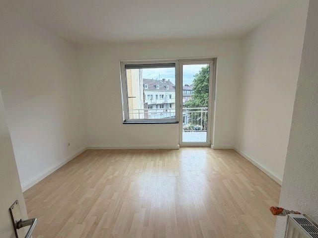 2 Zimmer Wohnung mit Balkon in MG Hermges