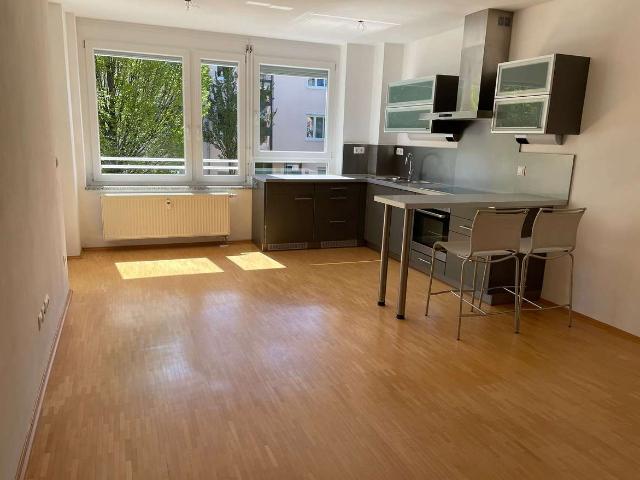 2 Zimmer Wohnung mit Balkon in München Bogenhausen ohne Käuferprovision