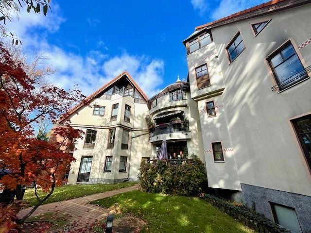 2 Zimmer Wohnung mit Balkon in ruhiger & grüner Lage!