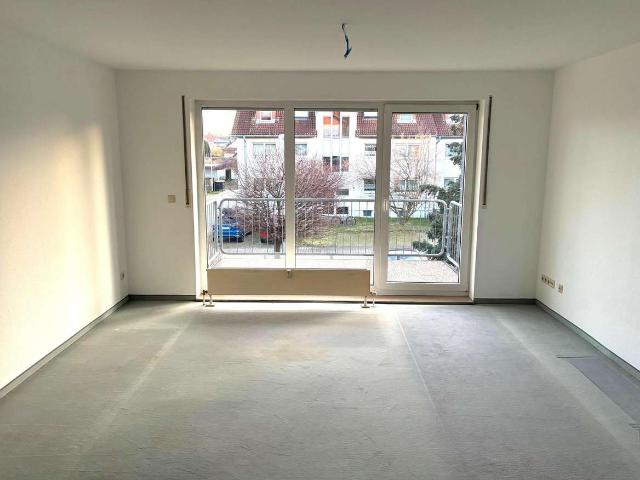 2 Zimmer Wohnung mit Balkon, Stellplatz und Potenzial zur individuellen Gestaltung