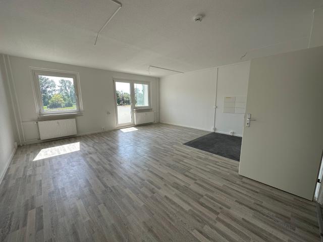 2 Zimmer Wohnung mit Balkon sucht Nachmieter