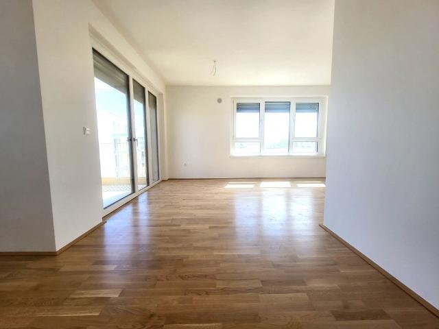 2 Zimmer Wohnung mit Balkon, Top 16