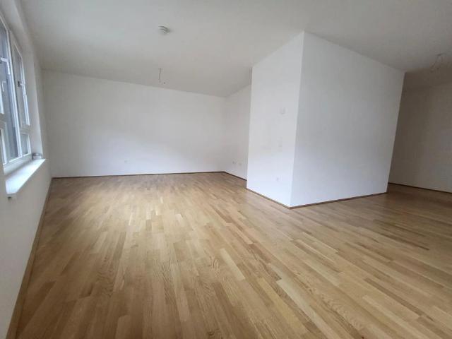 2 Zimmer Wohnung mit Balkon, Top 2