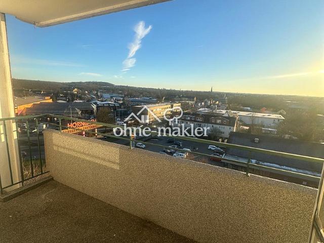 2 Zimmer Wohnung mit Balkon u. guter Verkehrsanbindung