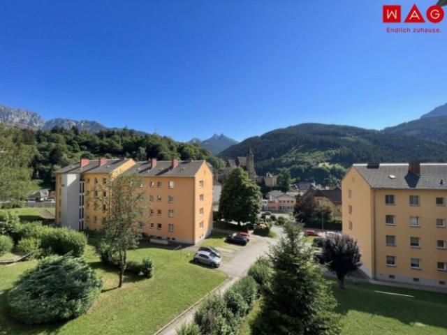 2 Zimmer Wohnung mit Balkon und neuem Badezimmer