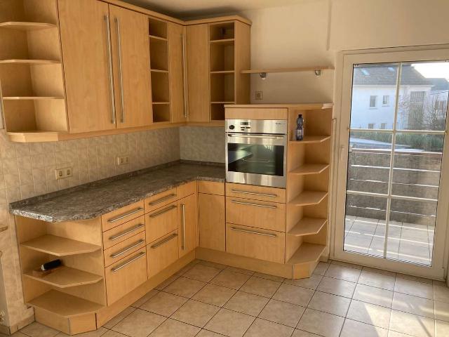 2 Zimmer Wohnung mit Balkon und EBK + Garage in Großgründlach