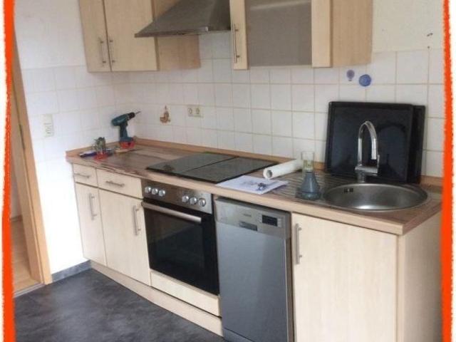 2 Zimmer Wohnung, Küche, Bad sowie mit BALKON und Einbauküche in Zwickau Nordvorstadt zu vermieten!